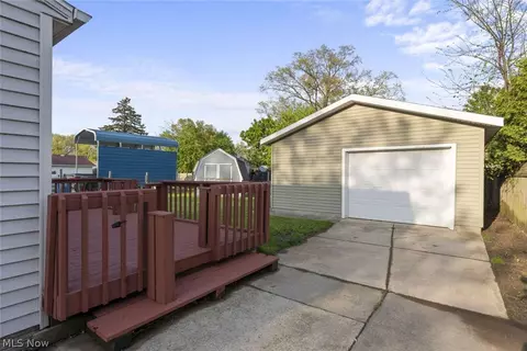 3917 Seneca Ave, Lorain, OH 44055 photo 4