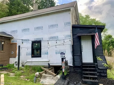 486 Deersville Ave, Uhrichsville, OH 44683