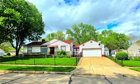 3651 Dick St, Mogadore, OH 44260