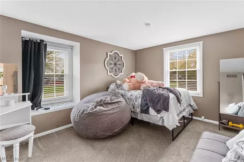 Bedroom - 175 Crestview Dr, Elyria, OH 44035 photo 5 of 5