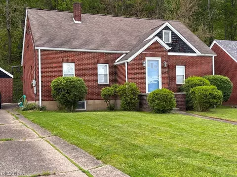 1006 Third Ave, New Cumberland, WV 26047