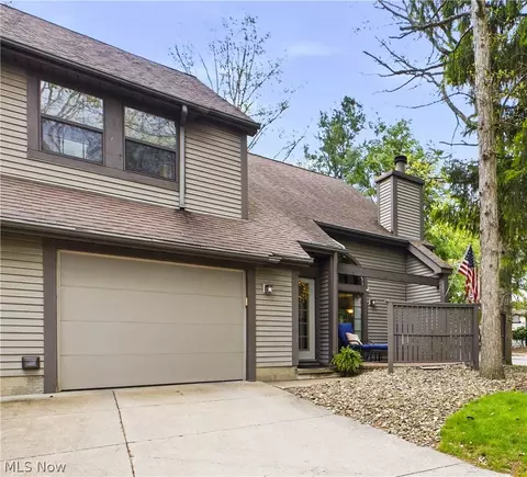 1323 Red Tail Hawk Ct #3, Boardman, OH 44512