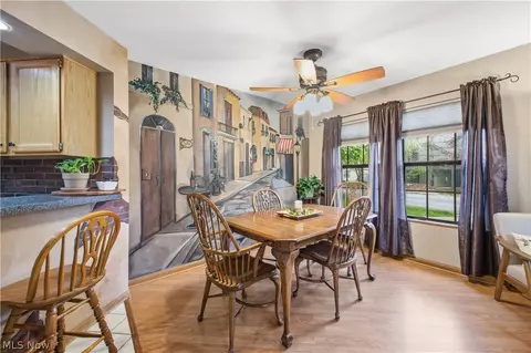 Dining - 1323 Red Tail Hawk Ct #3, Boardman, OH 44512 photo 1 of 2