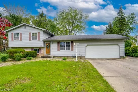 3277 Longwood Dr, Norton, OH 44203