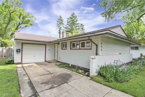 490 Abbyshire Dr, Berea, OH 44017