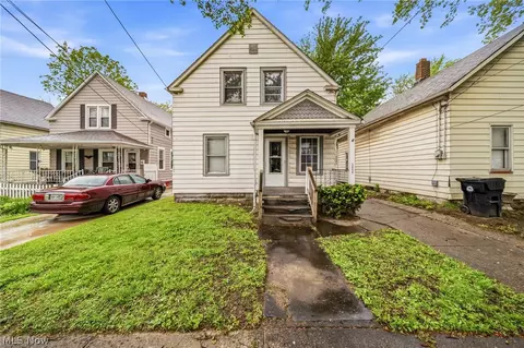 3658 E 55th St, Cleveland, OH 44105