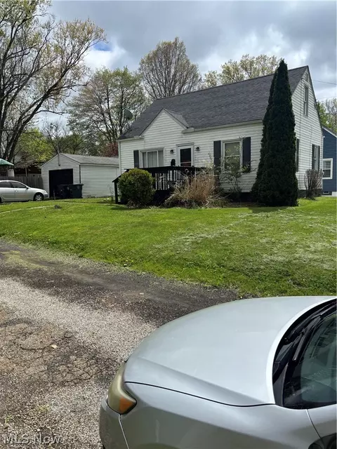 1345 Hartford Ave, Akron, OH 44320