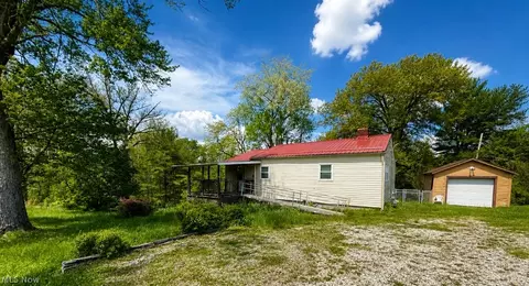 1405 Military Rd, Zanesville, OH 43701