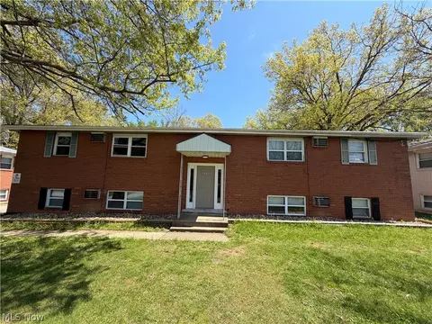 223 Kendall Ave, Campbell, OH 44405