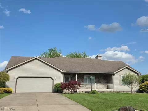 6364 E Harvest Ridge Dr, Austintown, OH 44515