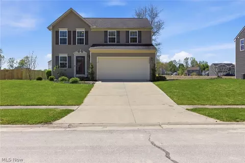 3286 Hidden Brook Dr, Ravenna, OH 44266
