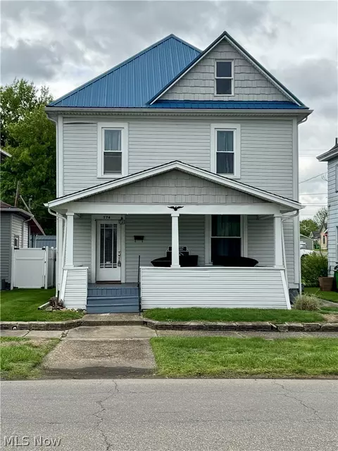 776 S 6th St, Coshocton, OH 43812