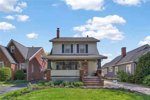 Exterior - 71 E 219th St, Euclid, OH 44123 photo 2 of 12