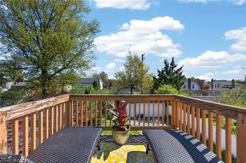 Exterior - 71 E 219th St, Euclid, OH 44123 photo 6 of 12