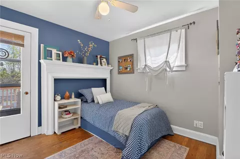 Bedroom - 71 E 219th St, Euclid, OH 44123 photo 3 of 6