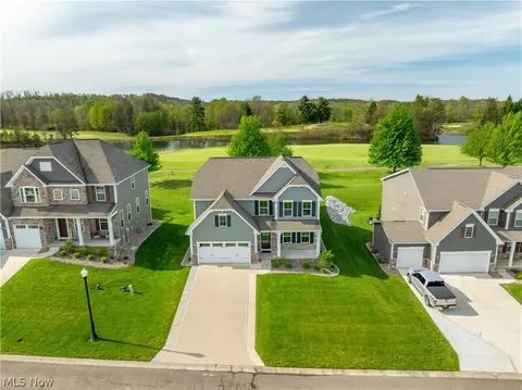 5810 Quarry Lake Dr SE, East Canton, OH 44730