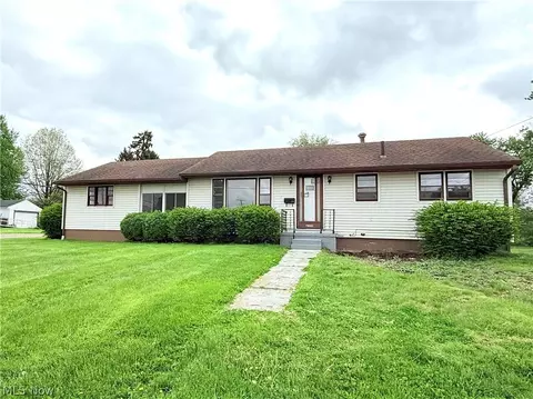 2350 7th St NE, Canton, OH 44704