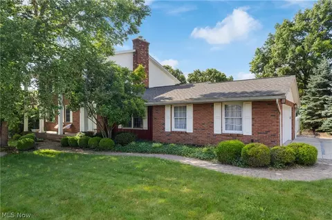 1300 7th St NE, North Canton, OH 44720