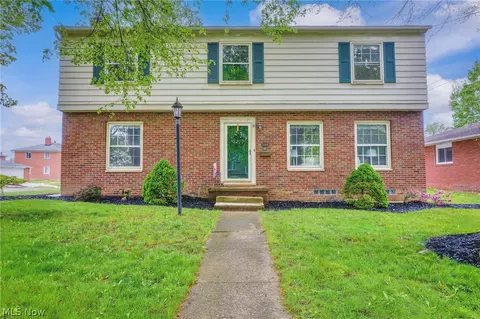 584 N Hawkins Ave, Akron, OH 44313