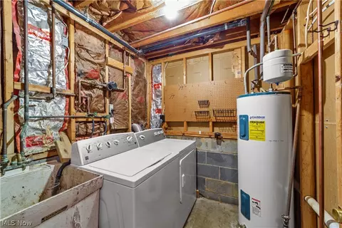 176 Pinewood Dr, Elyria, OH 44035 photo 31