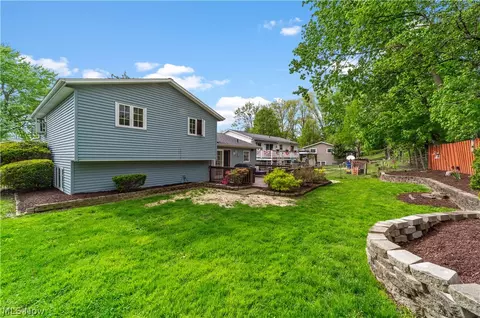 176 Pinewood Dr, Elyria, OH 44035 photo 34