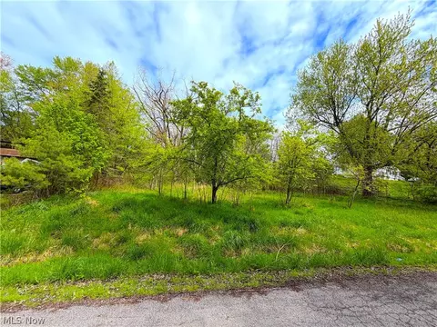 E 7th Street, Ashtabula, OH 44004