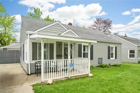 2526 Edgebrook Ave, Akron, OH 44312
