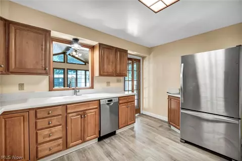 Kitchen - 4827 Maple St, Willoughby, OH 44094 photo 2 of 2