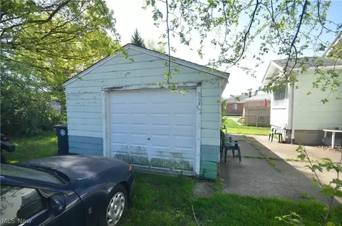 581 Baldwin Rd, Akron, OH 44312 photo 6