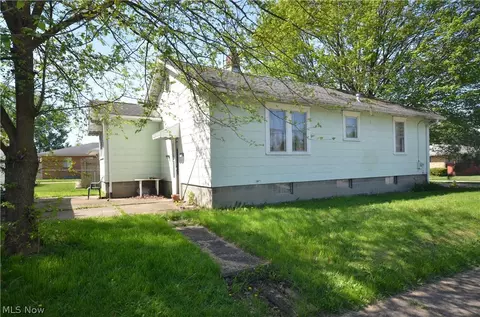 581 Baldwin Rd, Akron, OH 44312 photo 8