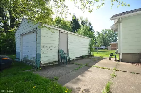 581 Baldwin Rd, Akron, OH 44312 photo 5