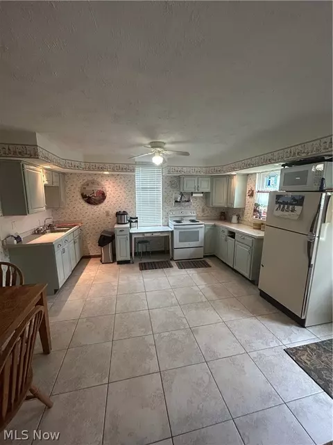 Kitchen - 68775 Tyner Rd, Cambridge, OH 43725 photo 1 of 2