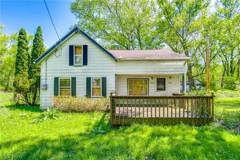 4567 Lenty Rd, Barberton, OH 44203
