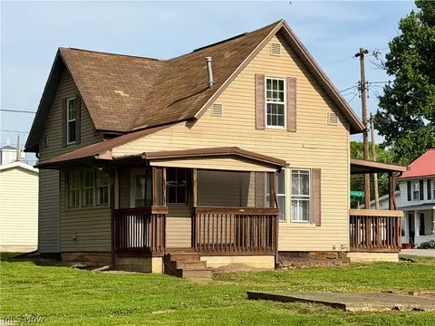 66 Federal St, Little Hocking, OH 45742