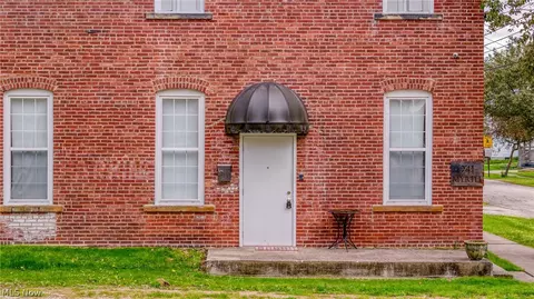 241 Myrtle St, Ravenna, OH 44266