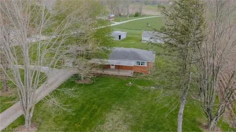 9939 Mapleton St SE, East Canton, OH 44730 photo 2