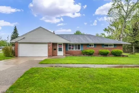 523 Jeannette Dr, Richmond Heights, OH 44143
