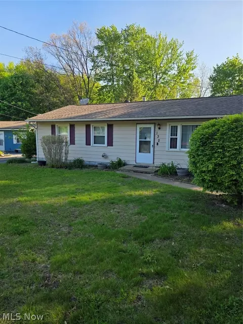 132 Hayer Dr, Painesville, OH 44077