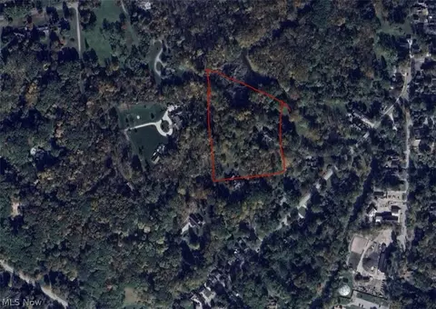 160 Miles Rd, Moreland Hills, OH 44022