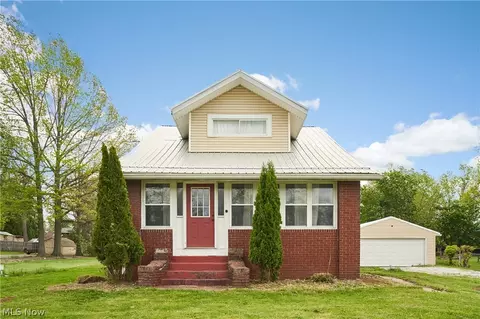 3091 N Bender Ave, Akron, OH 44319