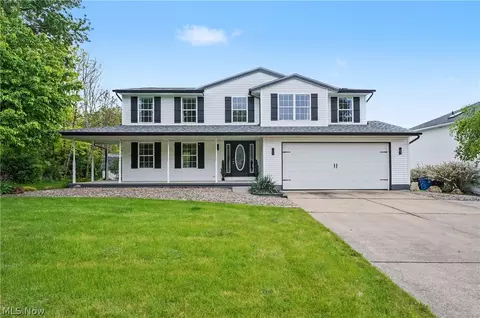 95 Cheyenne Dr, Girard, OH 44420