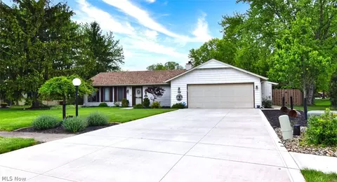10797 Meadowgrass Rd, Strongsville, OH 44149