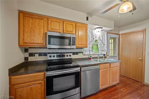 Kitchen - 4001 Park Ave, Rootstown, OH 44272 photo 3 of 3