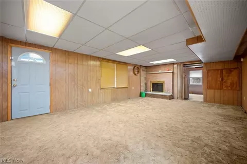 Living - 4001 Park Ave, Rootstown, OH 44272 photo 4 of 5