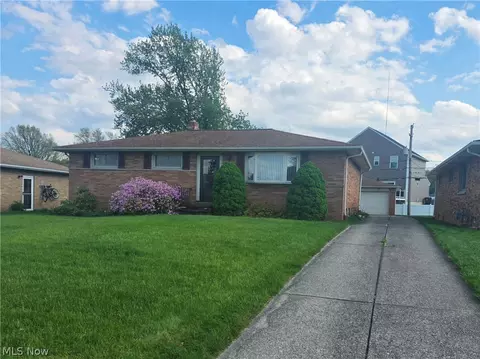 1423 Roanoke Dr, Parma, OH 44134