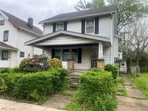 987 E 129th St, Cleveland, OH 44108