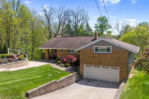 12977 W Pleasant Valley Rd, Parma, OH 44130