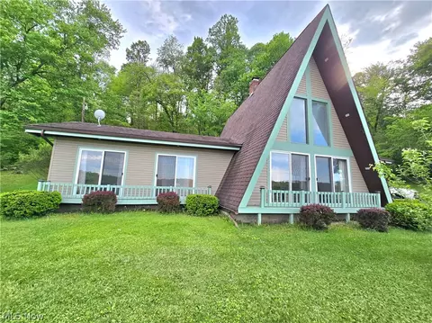 8465 Blackrun Rd, Nashport, OH 43830