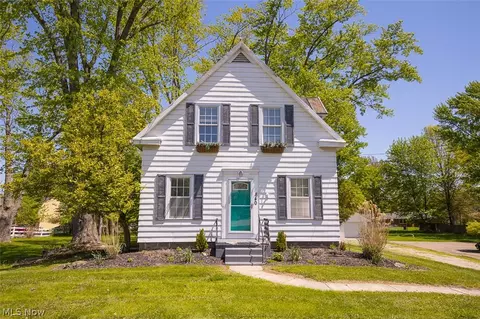 840 Wadsworth Rd, Medina, OH 44256