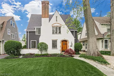 3306 Grenway Rd, Shaker Heights, OH 44122